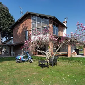 Cascina Cattabreghetta Bed & Breakfast Pombia